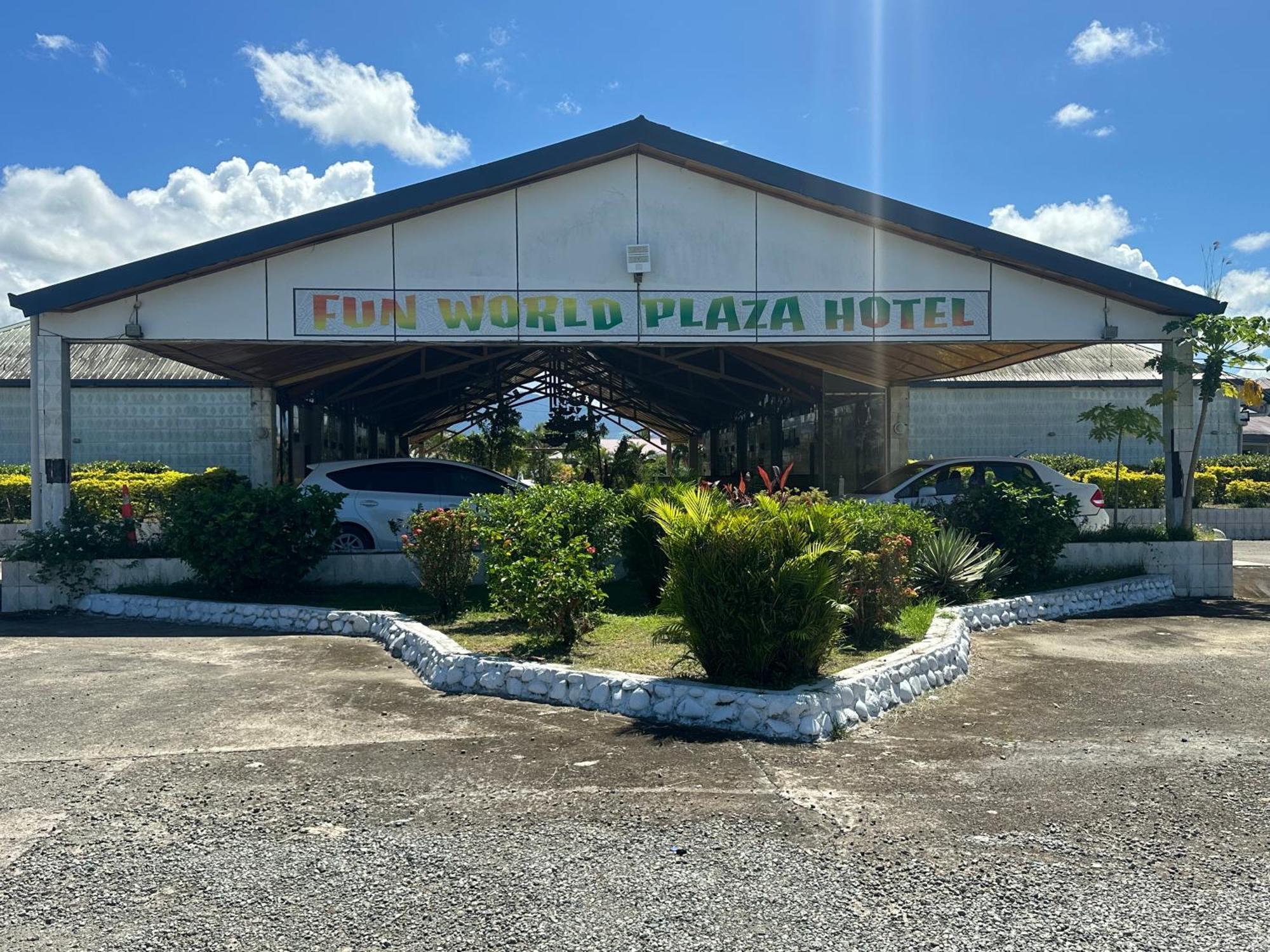 Funworld Plaza Hotel Nadi Buitenkant foto