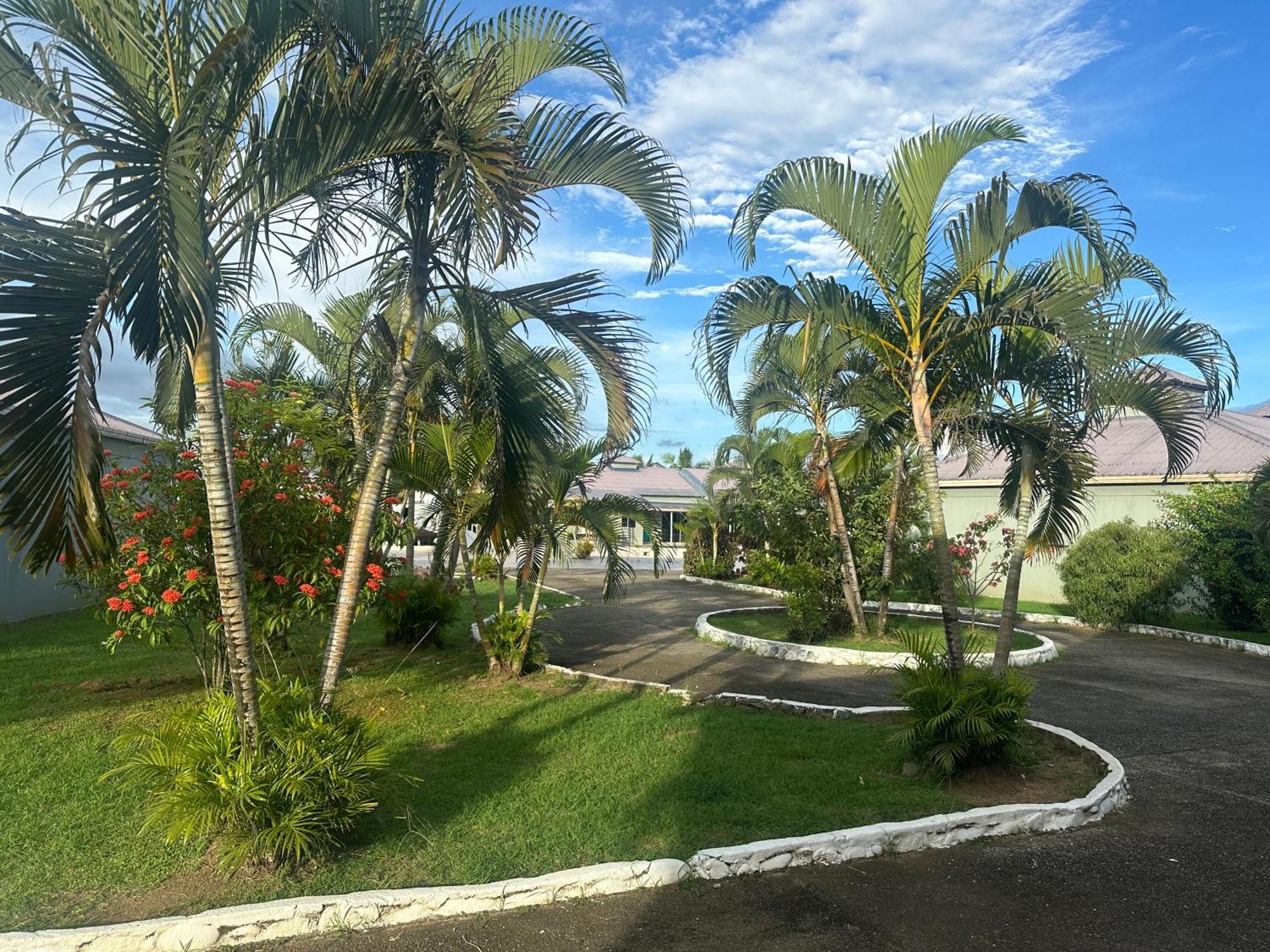 Funworld Plaza Hotel Nadi Buitenkant foto