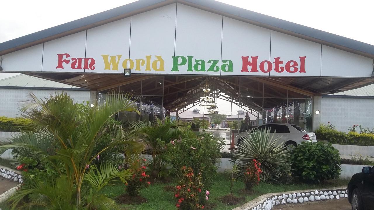 Funworld Plaza Hotel Nadi Buitenkant foto