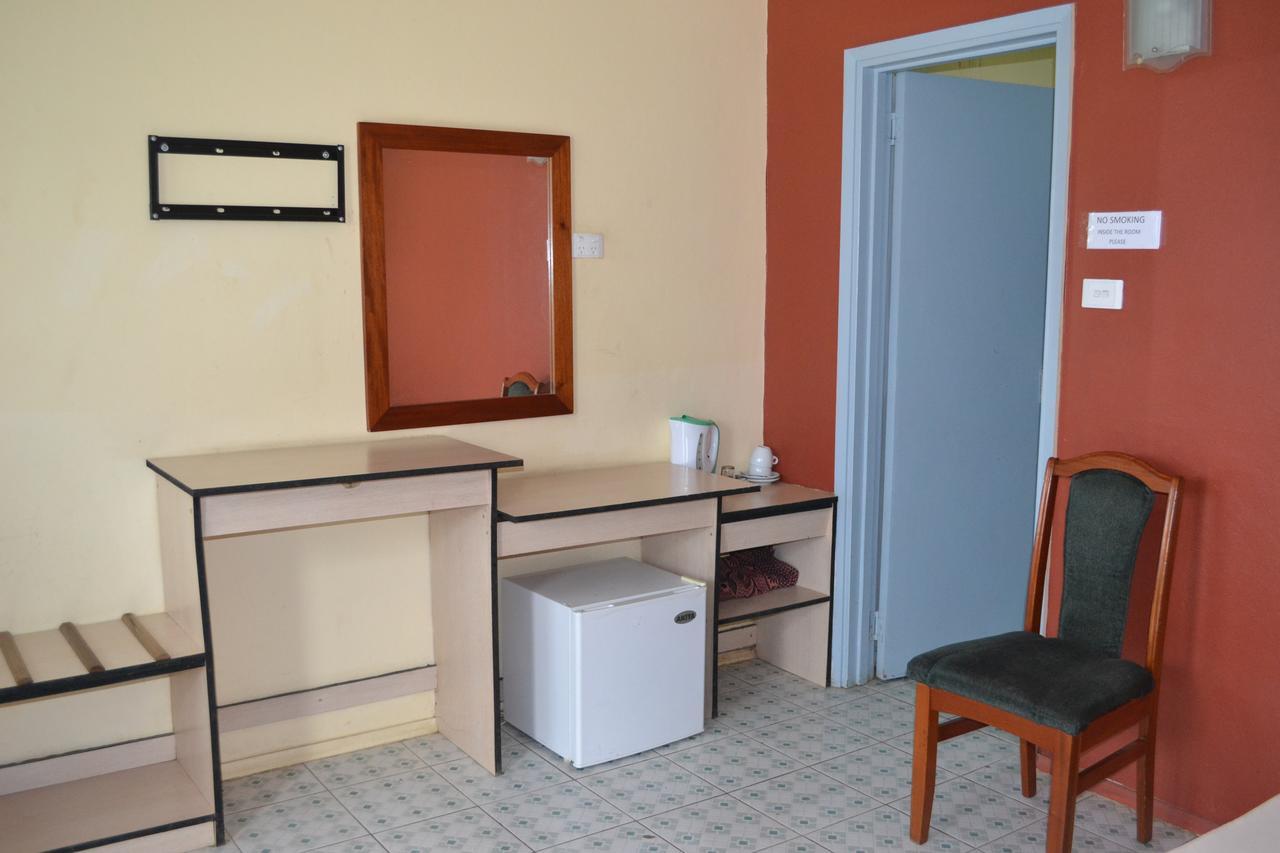 Funworld Plaza Hotel Nadi Buitenkant foto